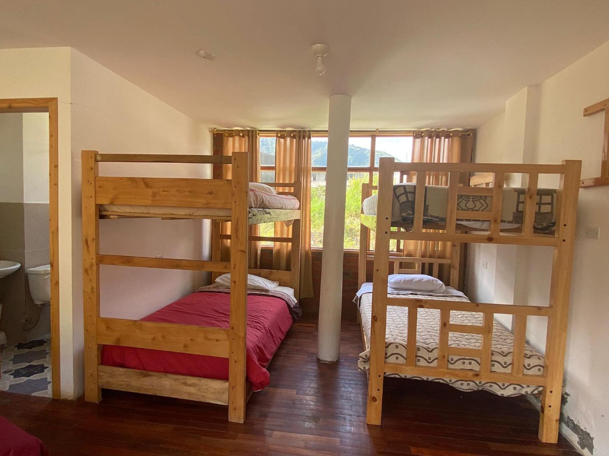 Backpackers-Balcones-River-Lodge バーニョス エクステリア 写真