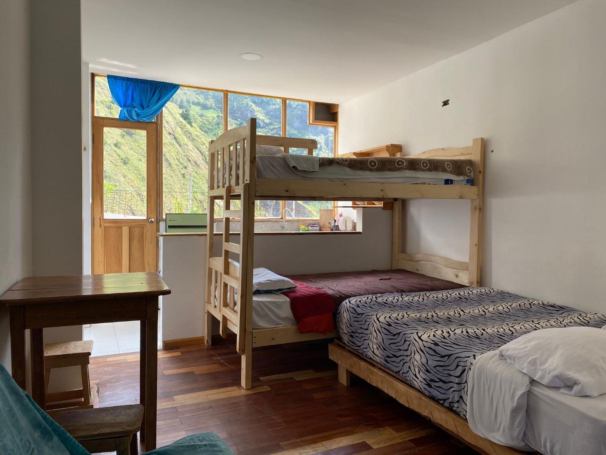 Backpackers-Balcones-River-Lodge バーニョス エクステリア 写真