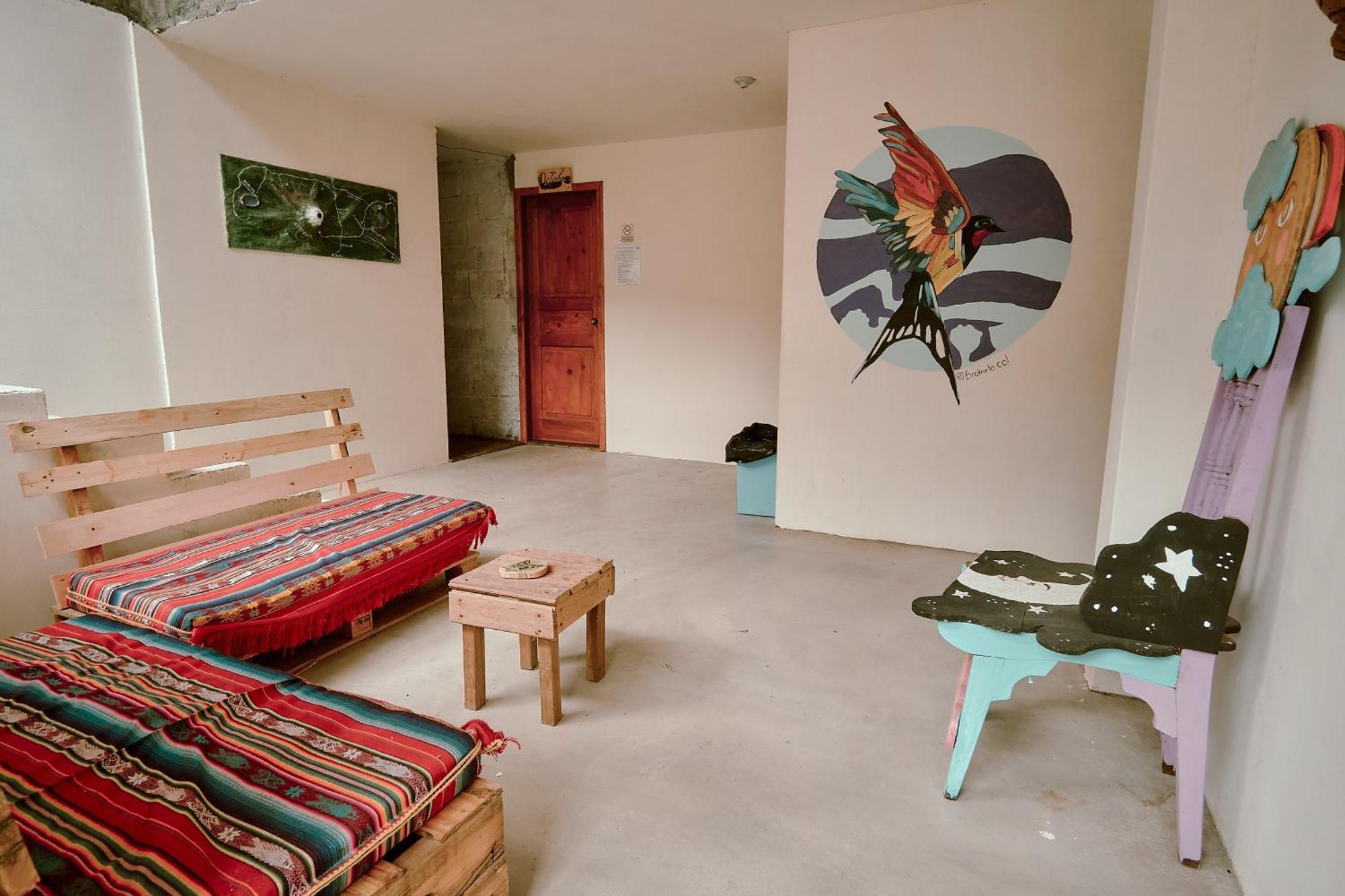 Backpackers-Balcones-River-Lodge バーニョス エクステリア 写真