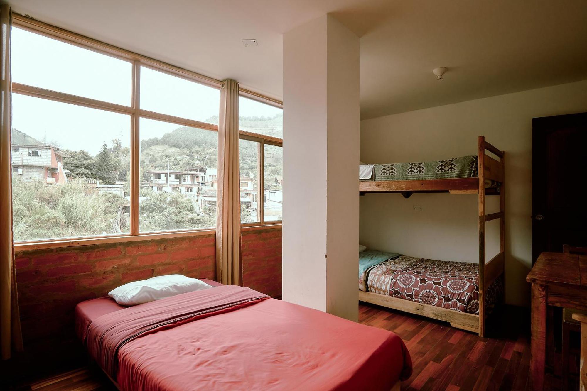 Backpackers-Balcones-River-Lodge バーニョス エクステリア 写真