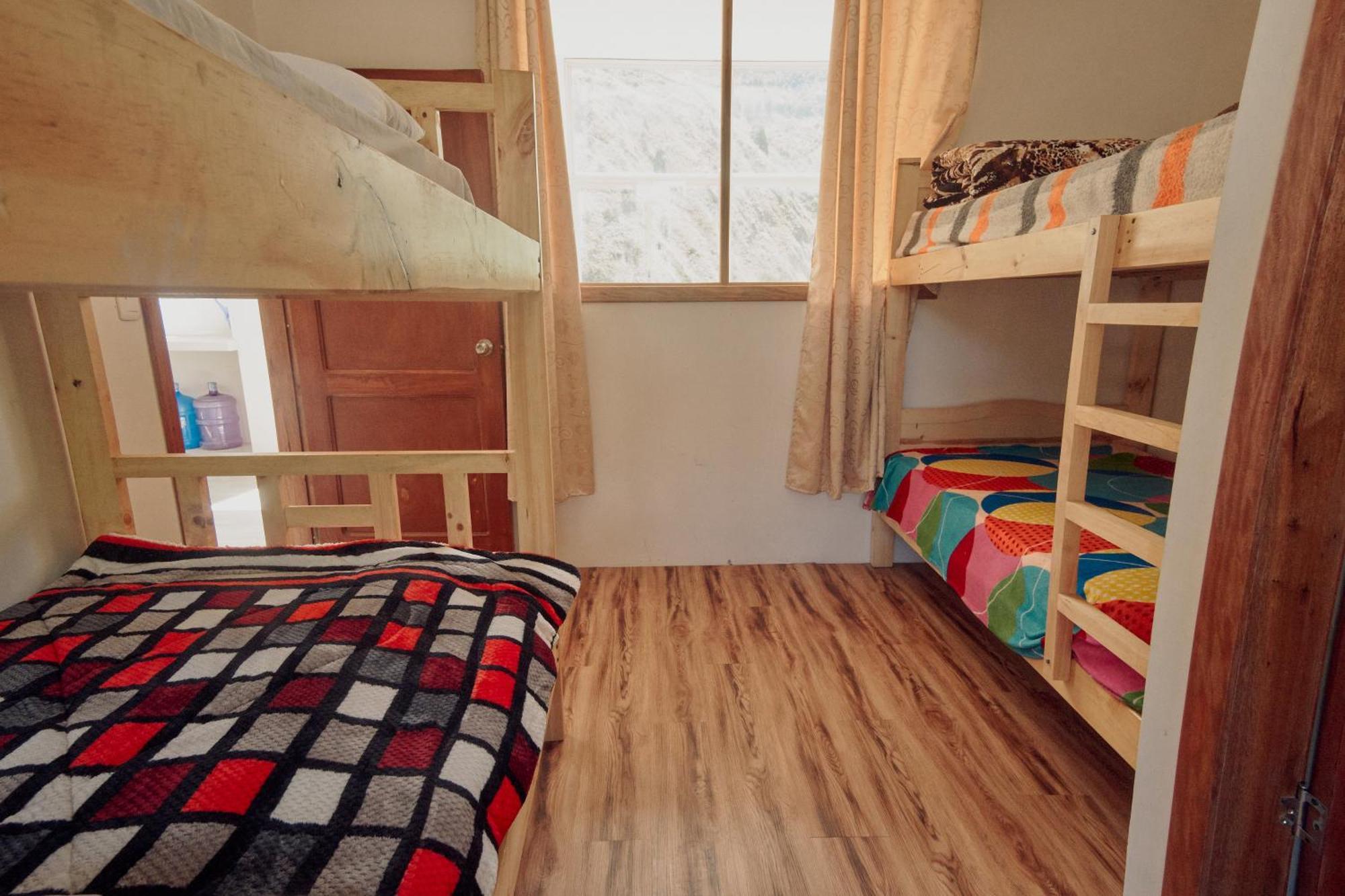 Backpackers-Balcones-River-Lodge バーニョス エクステリア 写真