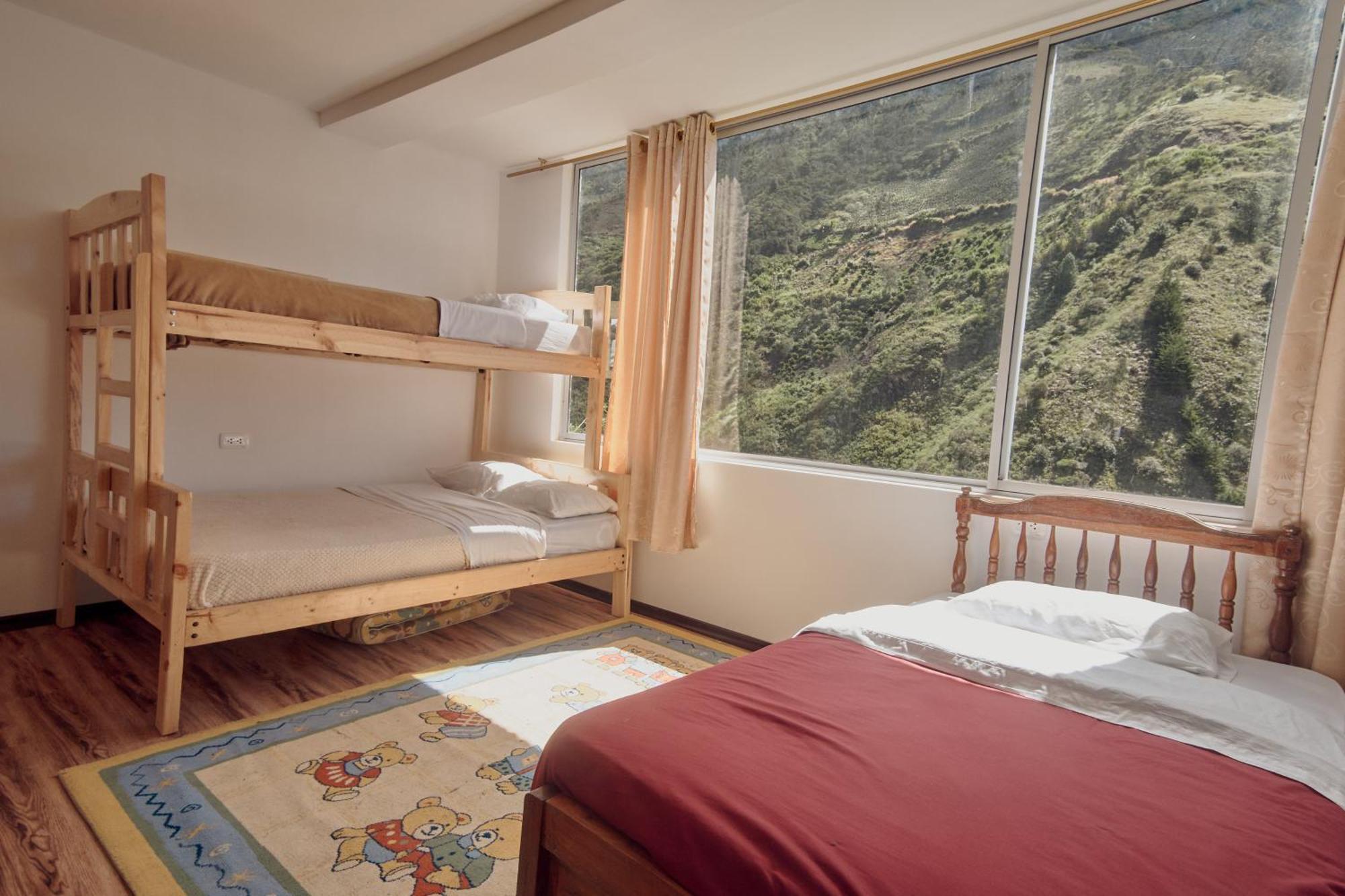 Backpackers-Balcones-River-Lodge バーニョス エクステリア 写真