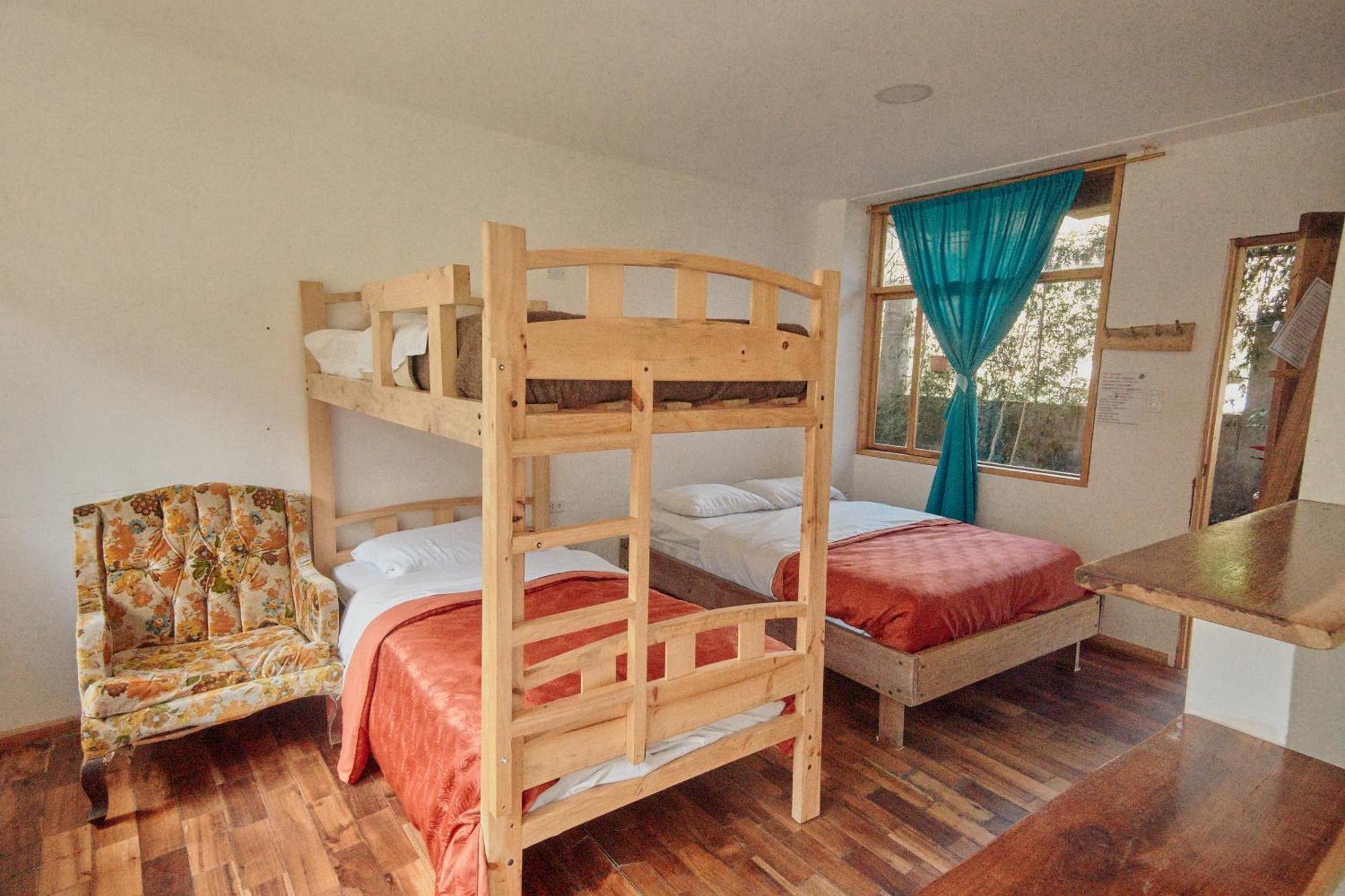 Backpackers-Balcones-River-Lodge バーニョス エクステリア 写真